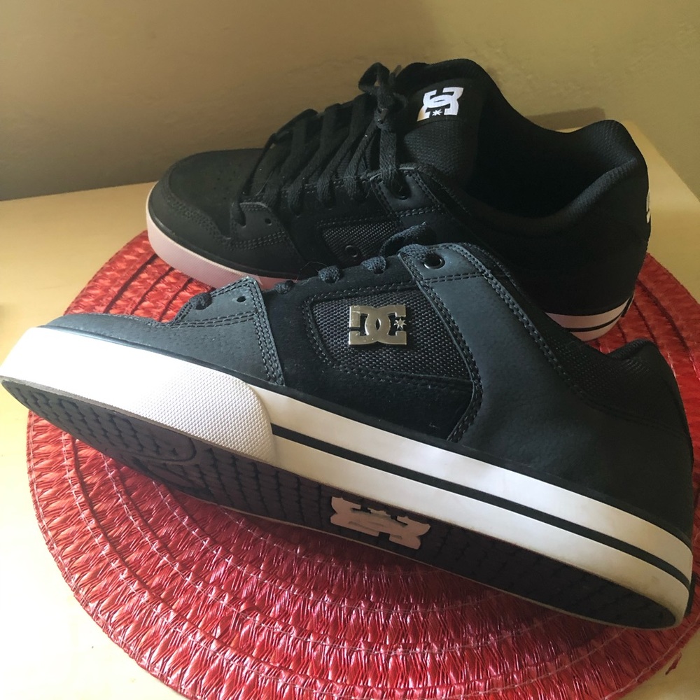 Men’s DC shoes